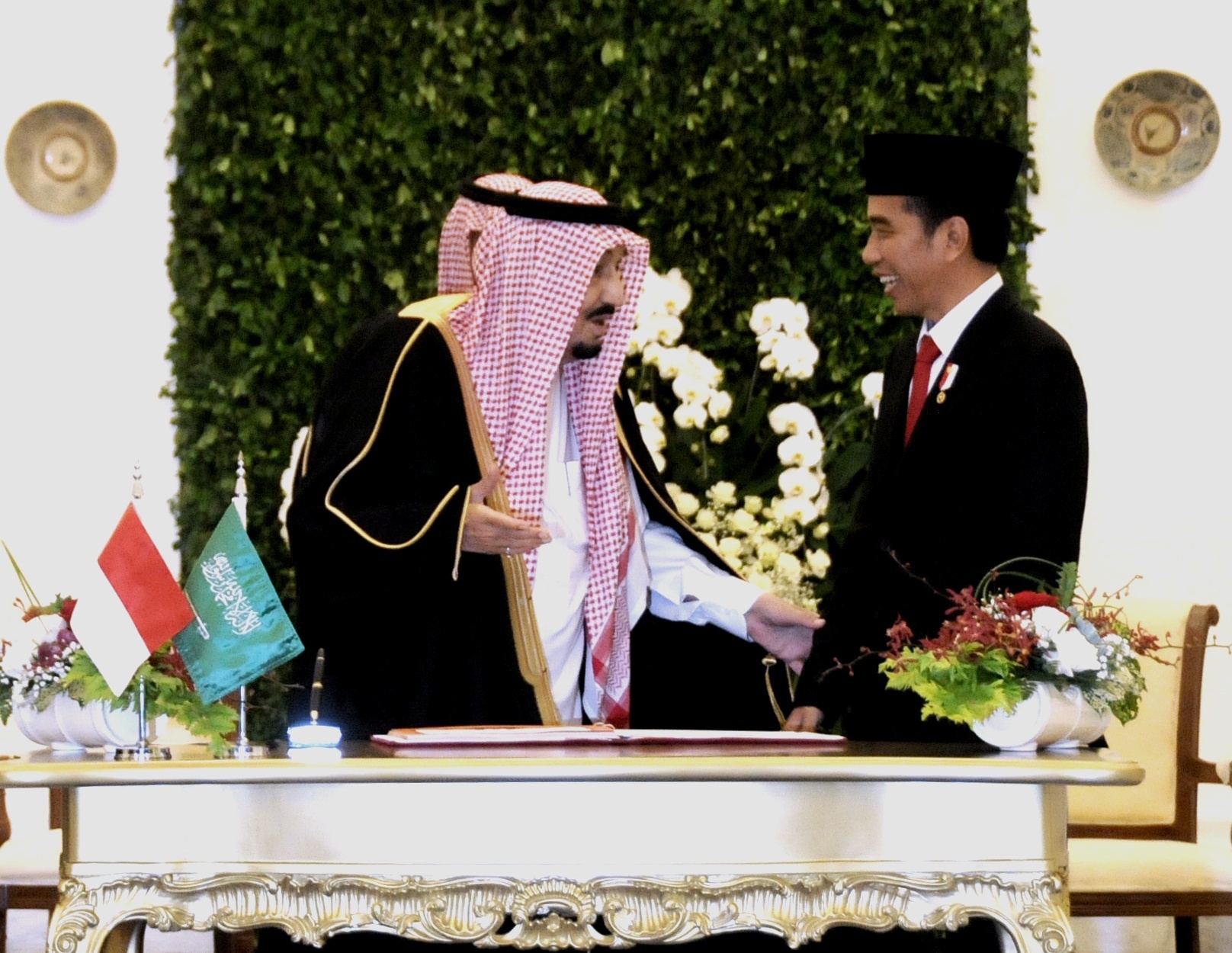 Raja Salman Berharap Kunjungannya Beri Kontribusi Peningkatan Hubungan RI – Saudi